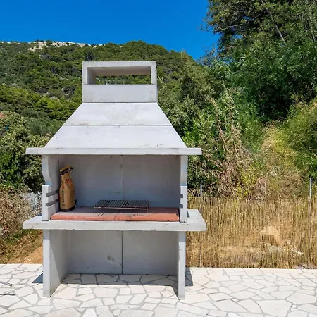 בית נופש Cozy In Mundanije