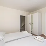 Cozy In Mundanije