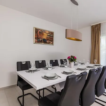 Vakantiehuis Cozy In With Wifi *